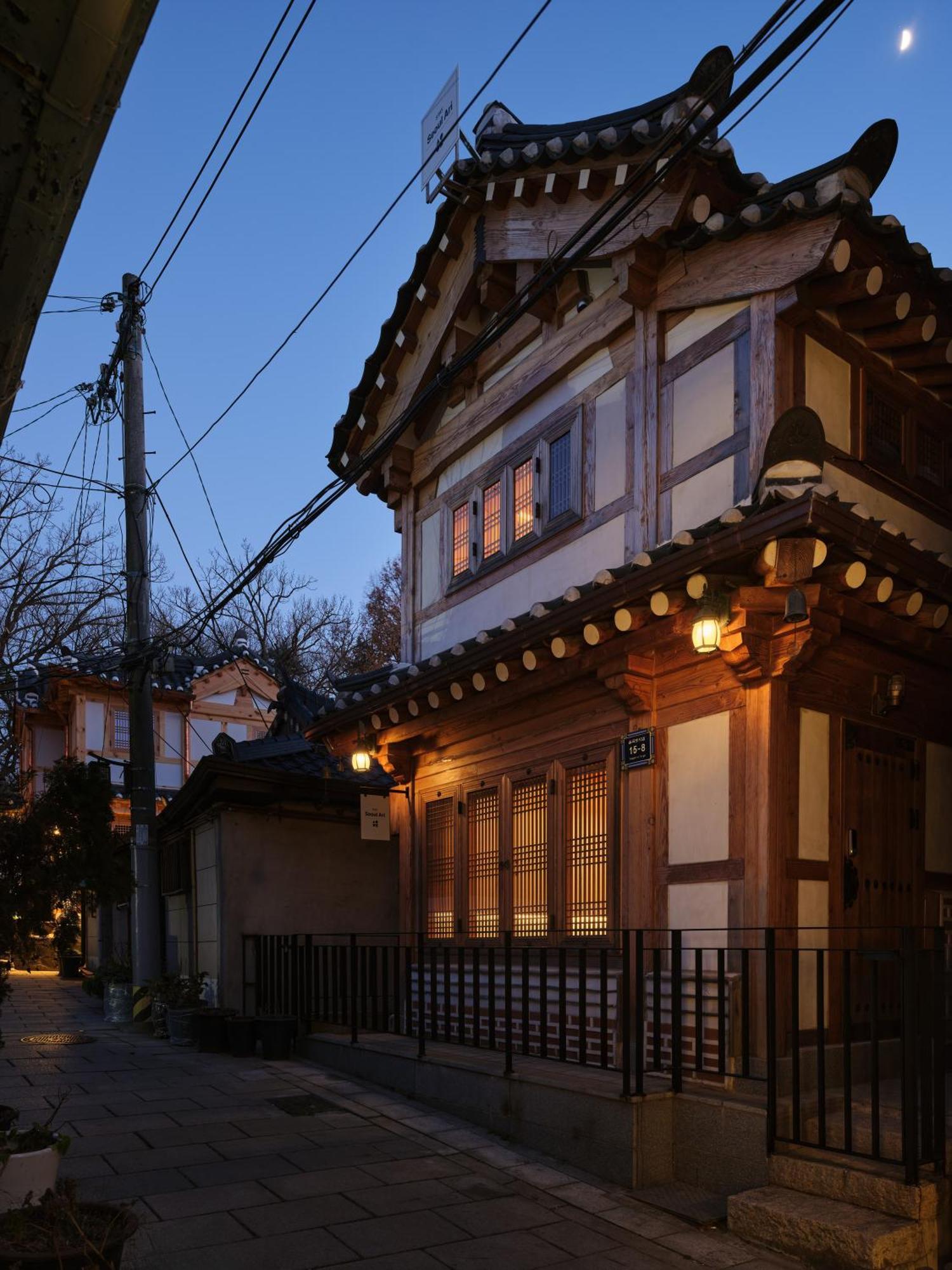 The Korean Traditional Hanok In Downtown Seoul For Convenient Public Transportation - Seoul Ari Εξωτερικό φωτογραφία